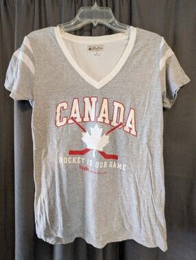 Disney Gray/White V-Neck Short Sleeve Tee with "Canada" Graphic Sz. L